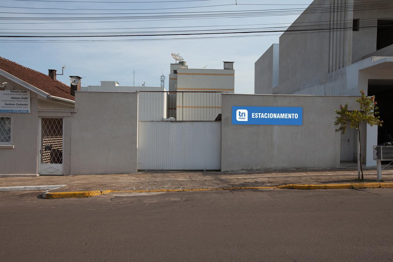 Tri Hotel Encantado Encantado  Luaran gambar